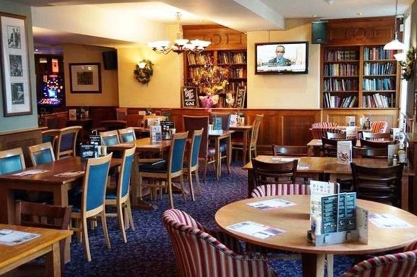The Catherine Wheel Wetherspoon Hotel Хенли-на-Темзе Экстерьер фото