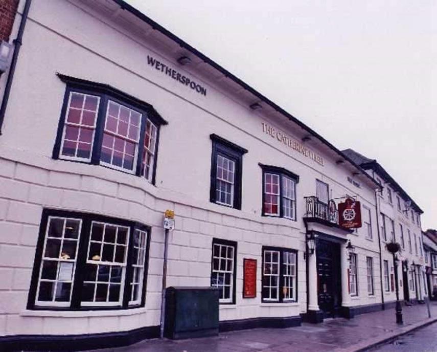The Catherine Wheel Wetherspoon Hotel Хенли-на-Темзе Экстерьер фото