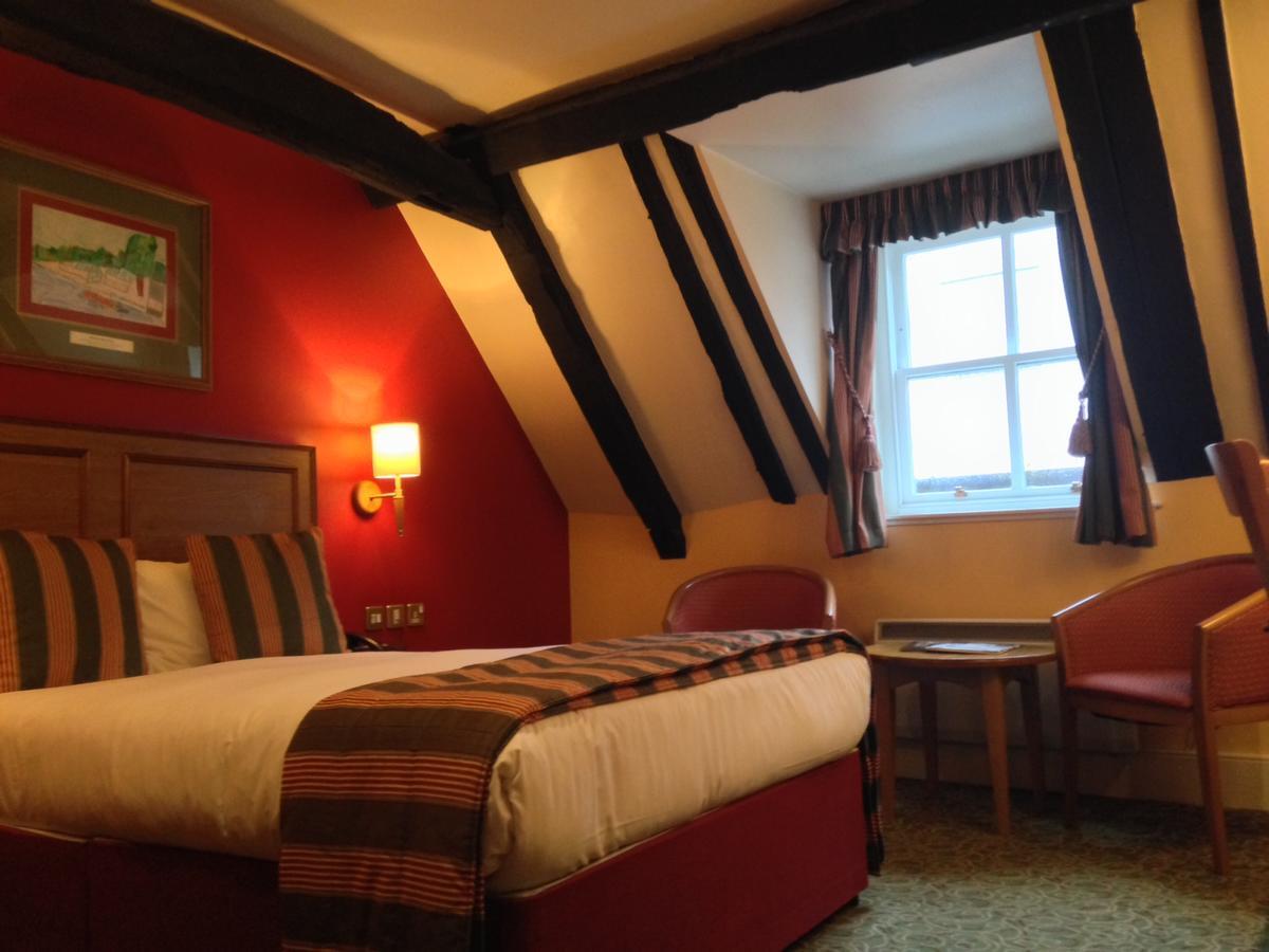 The Catherine Wheel Wetherspoon Hotel Хенли-на-Темзе Экстерьер фото