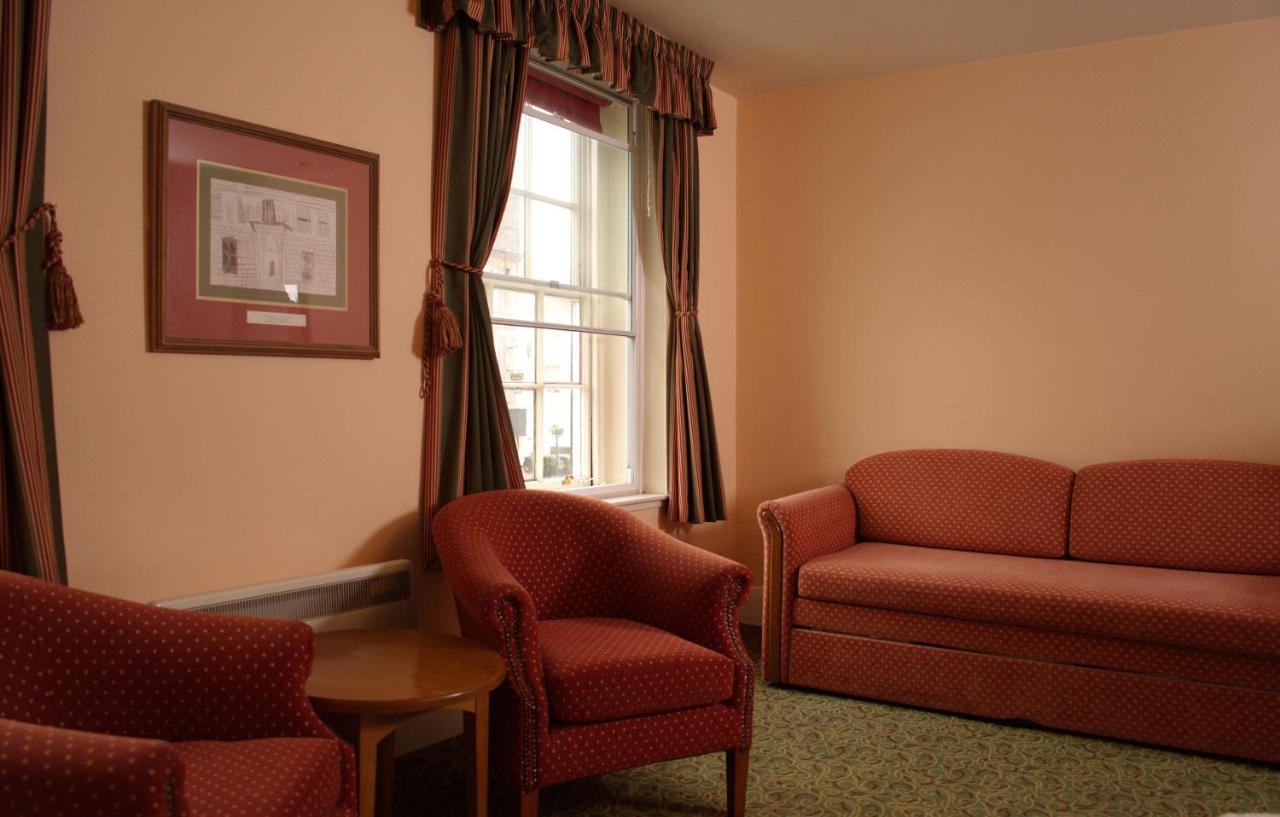 The Catherine Wheel Wetherspoon Hotel Хенли-на-Темзе Экстерьер фото
