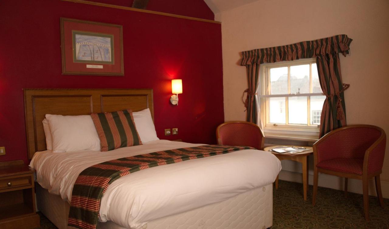 The Catherine Wheel Wetherspoon Hotel Хенли-на-Темзе Экстерьер фото