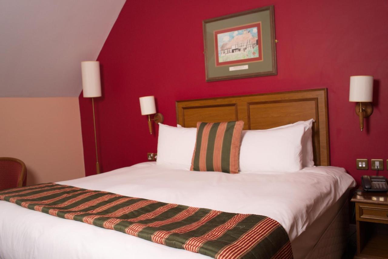 The Catherine Wheel Wetherspoon Hotel Хенли-на-Темзе Экстерьер фото